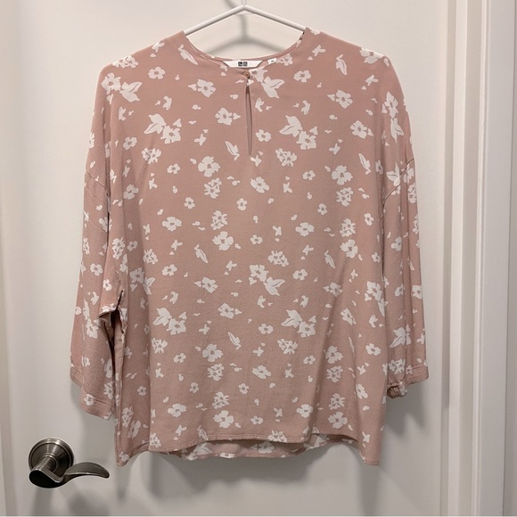 Uniqlo Pink Floral Blouse size xs - Picture 1 of 6